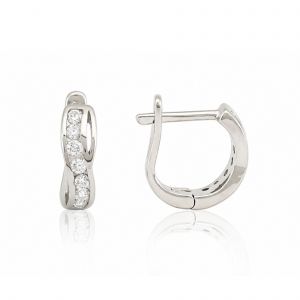 _Ezüst baba fülbevaló franciakapcsos csavart fehér kövekkel ródiumbevonatos - Ezüst gyerek fülbevaló